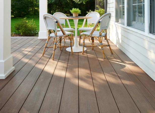 How to Blend Your Custom Deck with Your Landscape Design